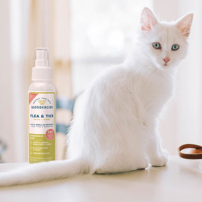 Wondercide Lemongrass Flea & Tick Spray for Pets + Home with Natural Essential Oils